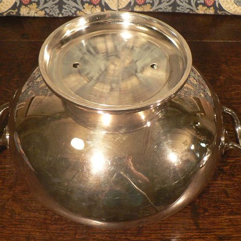 Base of tureen